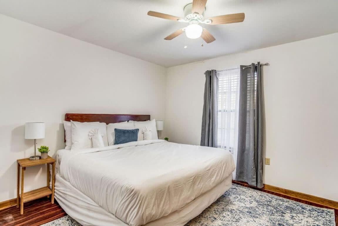 Brilliant In Bellview-Back Unit-- Mins To Nas Pensacola, Beach, Shopping מראה חיצוני תמונה