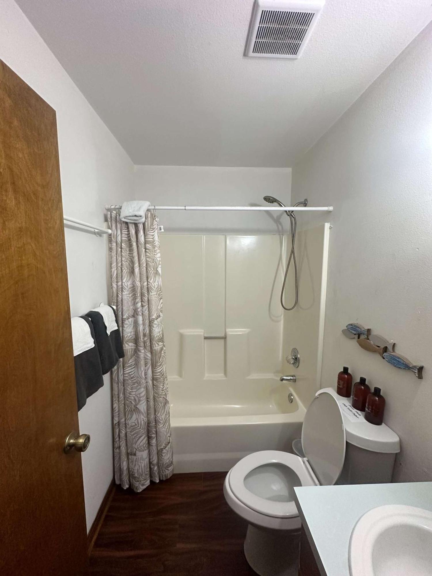 Brilliant In Bellview-Back Unit-- Mins To Nas Pensacola, Beach, Shopping מראה חיצוני תמונה