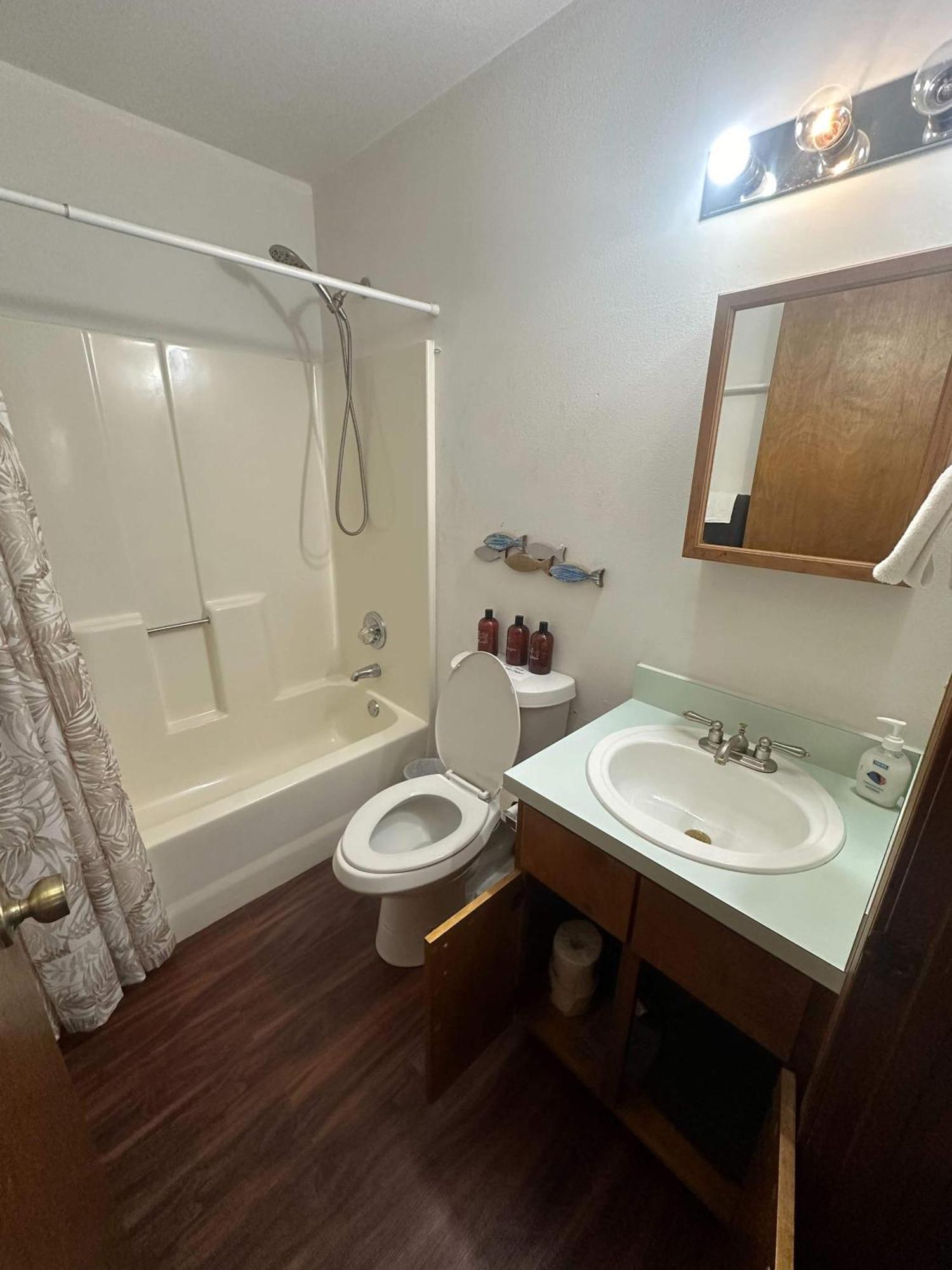 Brilliant In Bellview-Back Unit-- Mins To Nas Pensacola, Beach, Shopping מראה חיצוני תמונה